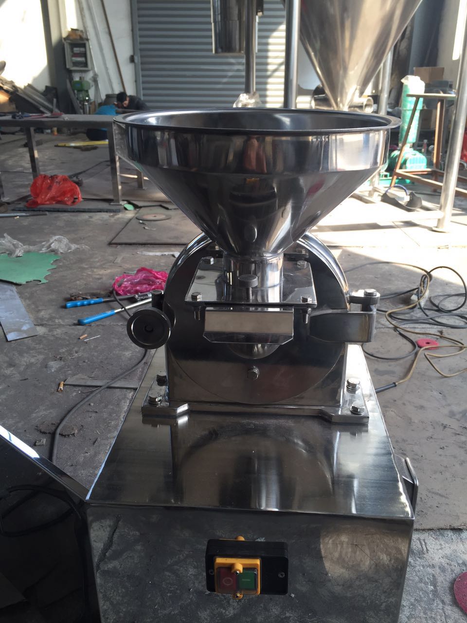 产品库 食品加工机械 制药设备 药用粉碎机 30b系列中草药*粉碎机